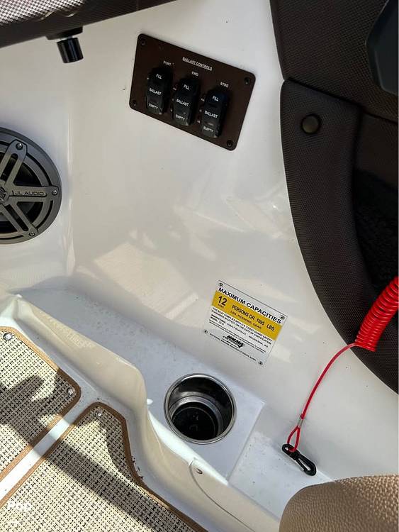 Slide: The Image of Cobalt CS23 Surf 2019 - 15609131