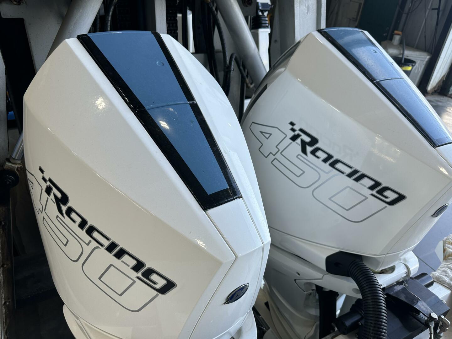 Slide: The Image of Cobalt R33 2022 - 5258149