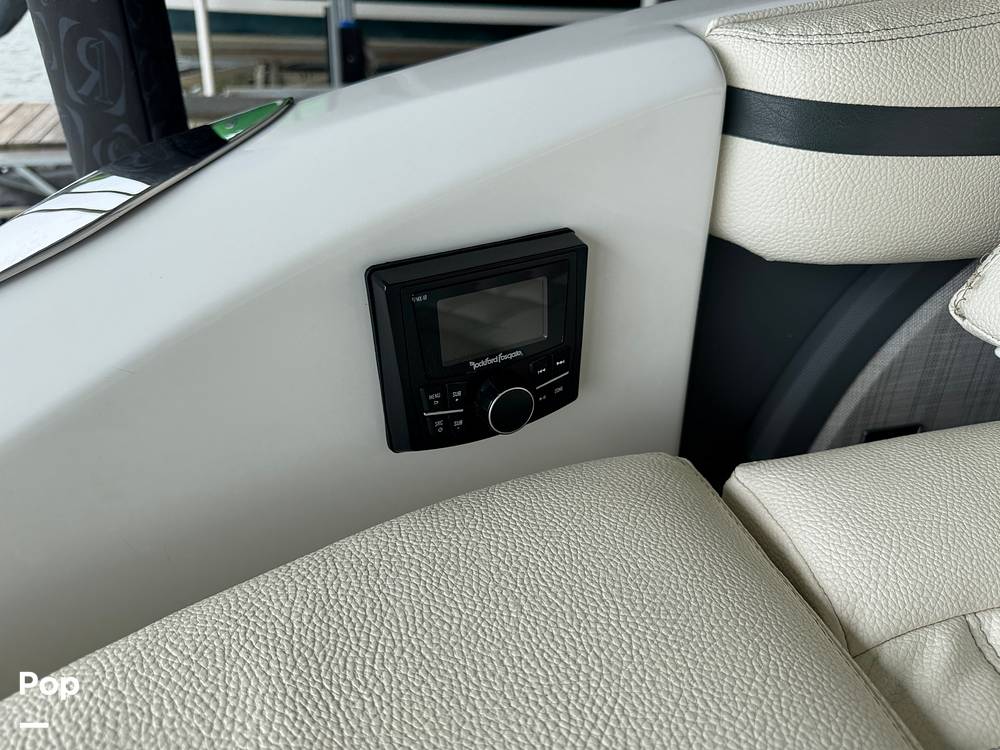 Slide: The Image of Cobalt RF5 Surf 2020 - 15427865