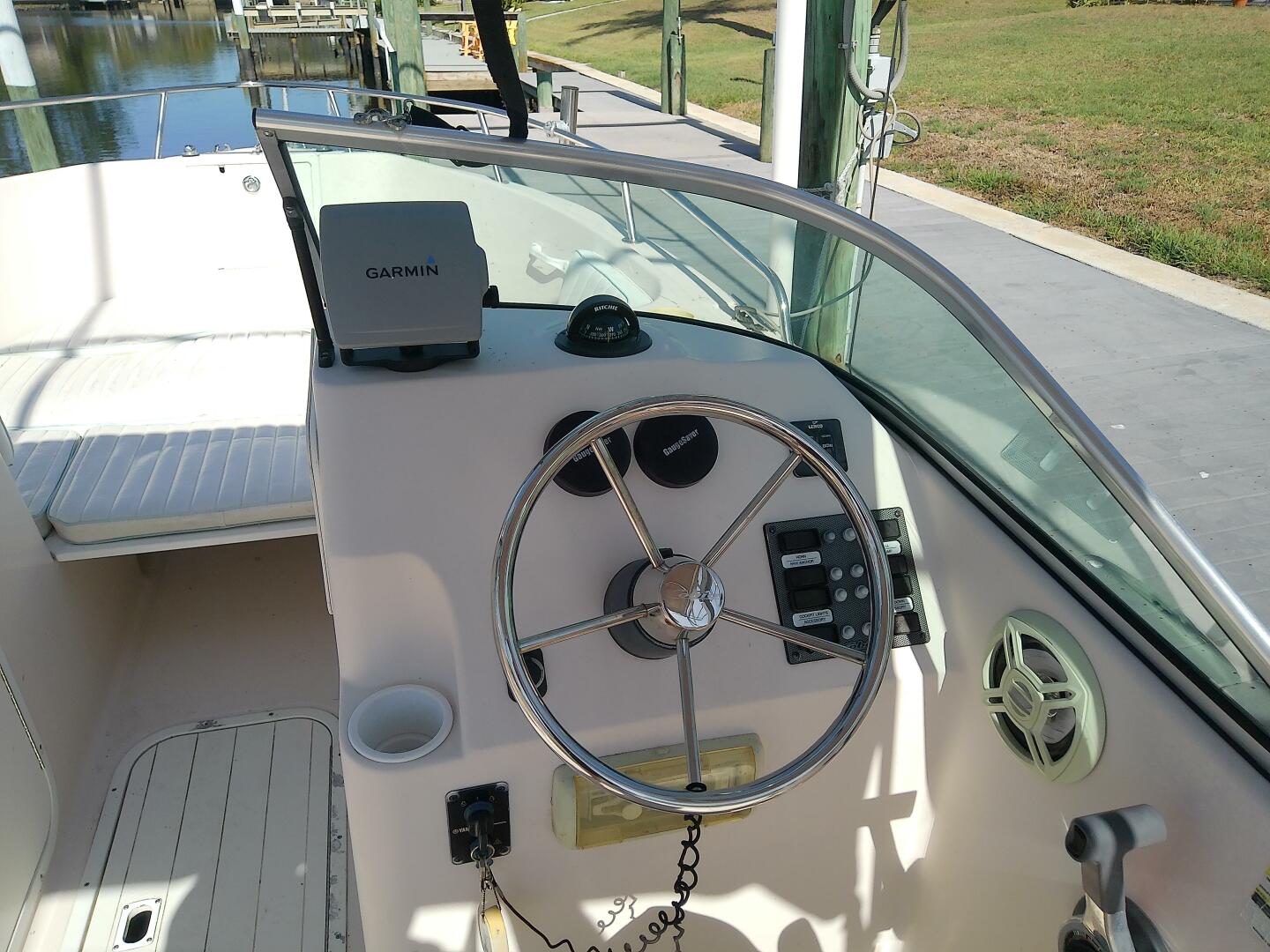 Slide: The Image of Cobia 215 Dual Console 2006 - 5212294