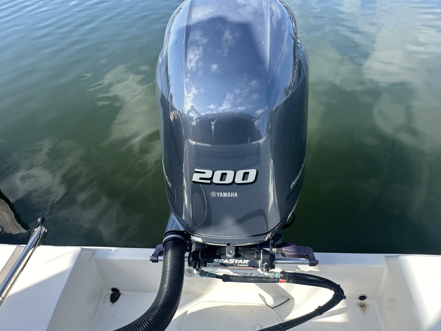 Slide: The Image of Cobia 220 CC 2023 - 4684460