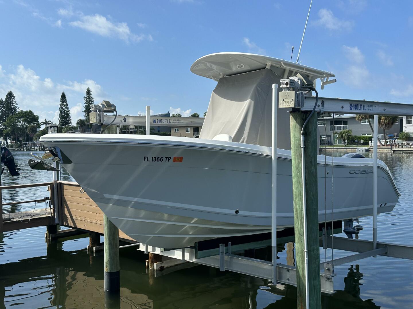 Slide: The Image of Cobia 220 CC 2023 - 4684321