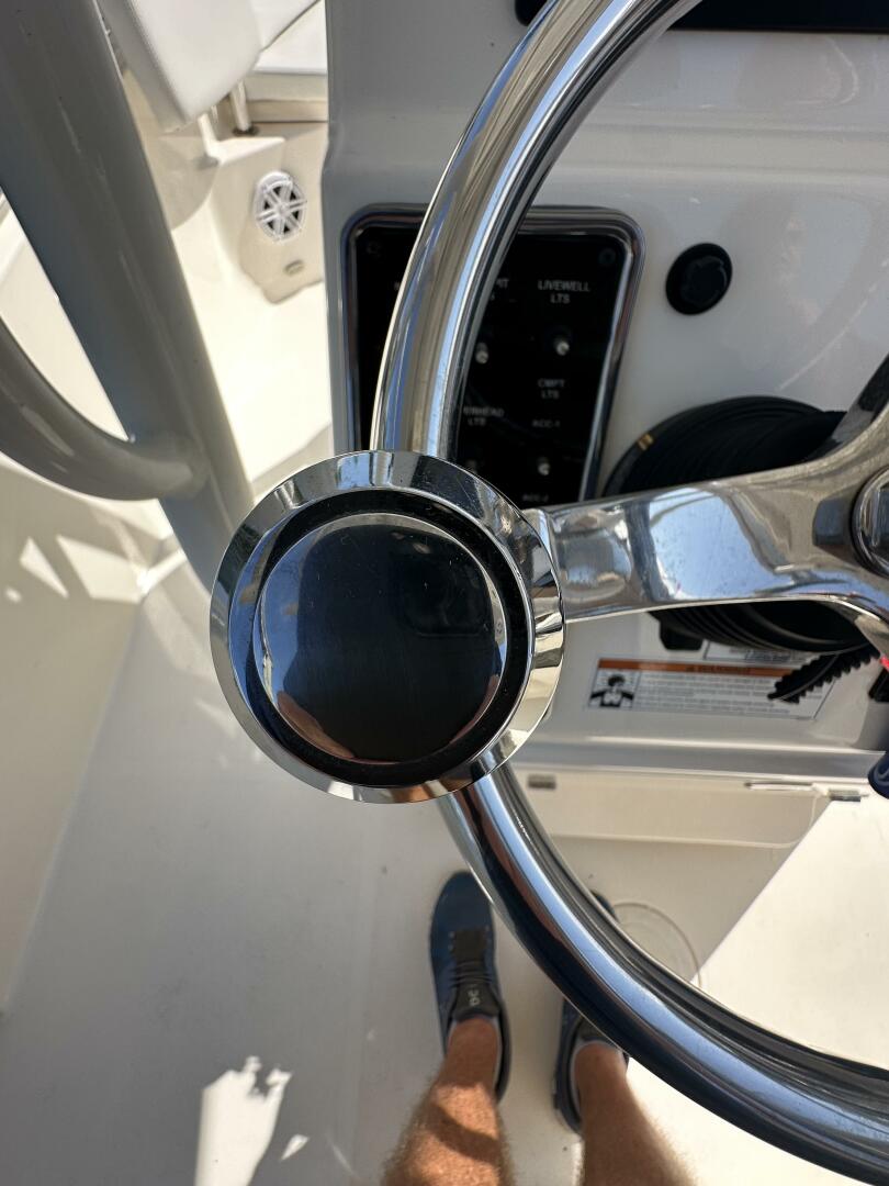 Slide: The Image of Cobia 220 CC 2023 - 4684653