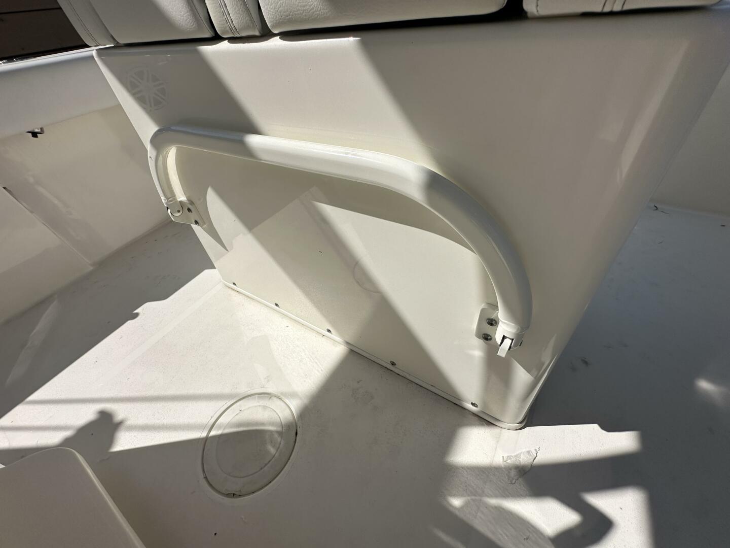 Slide: The Image of Cobia 220 CC 2023 - 4684735