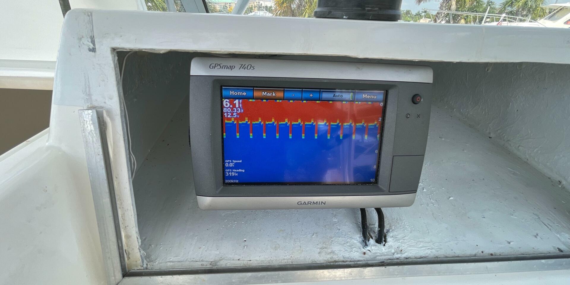 Slide: The Image of Cobia 220 Walkaround 2000 - 4268466