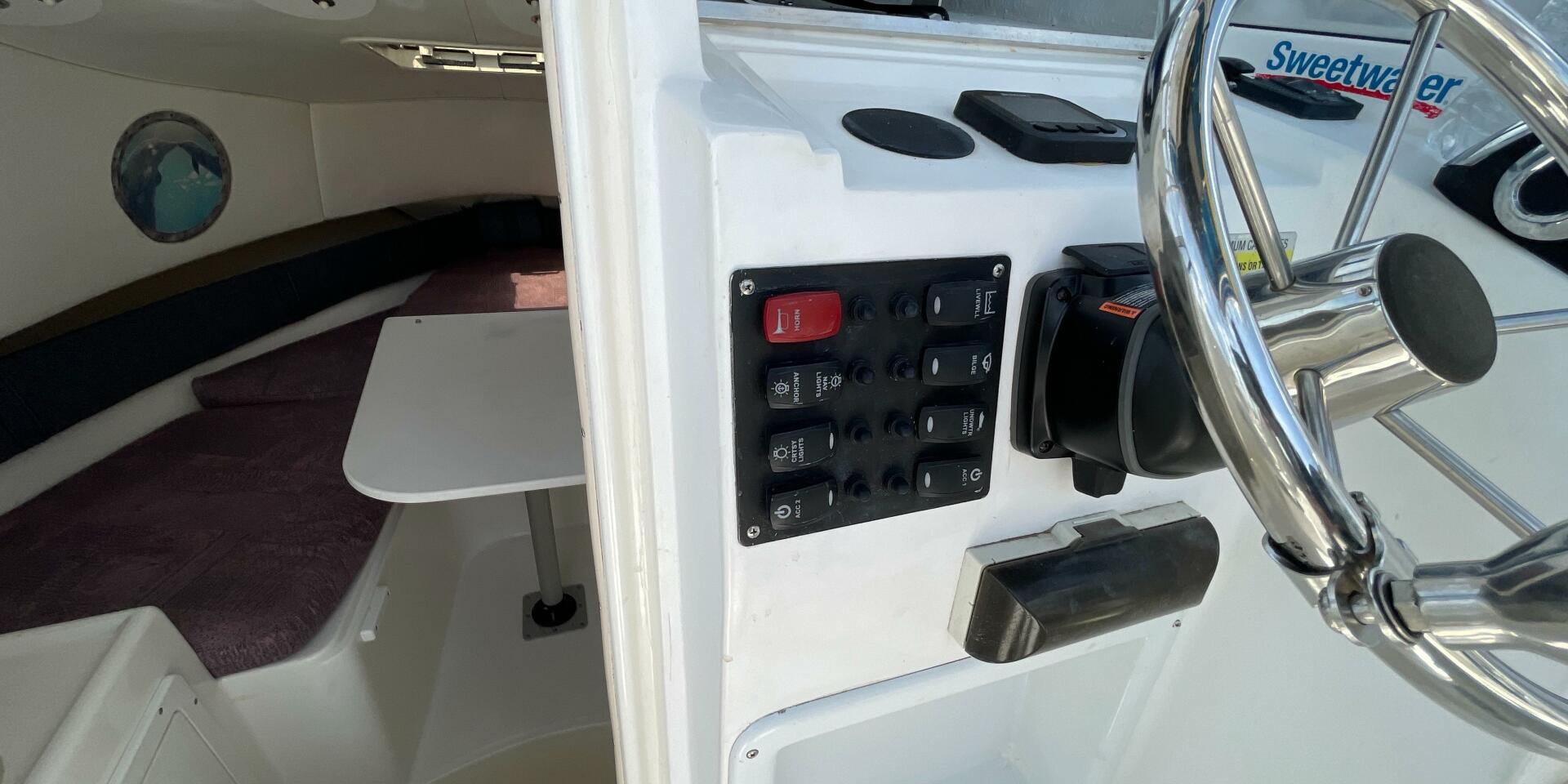 Slide: The Image of Cobia 220 Walkaround 2000 - 4268468