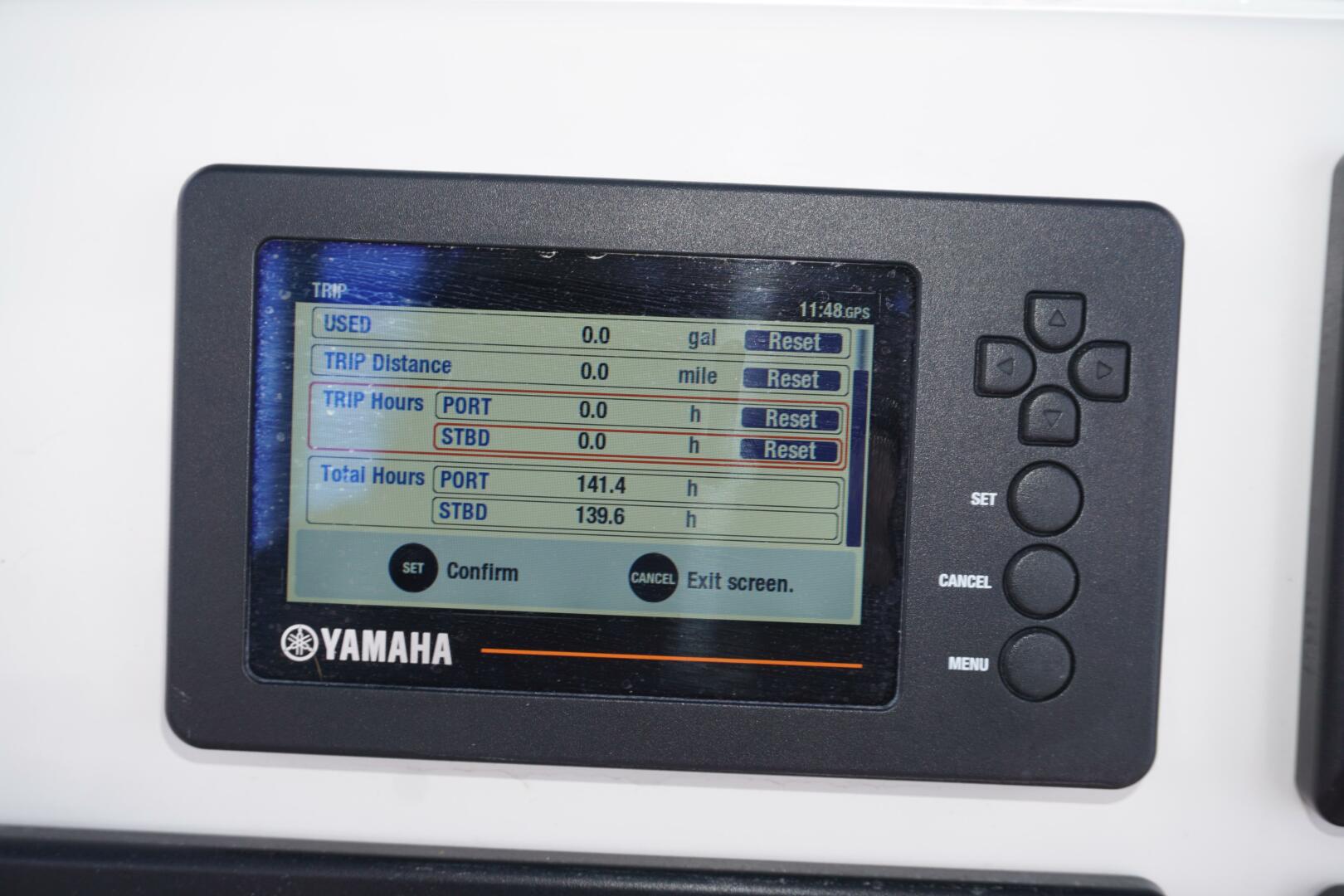 Slide: The Image of 2019 32 Cobia 320 CC SANTIAGO Electronics (6) - 4411190