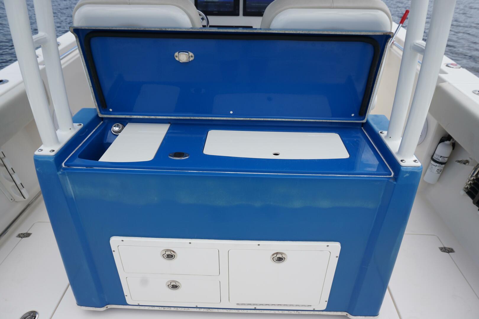 Slide: The Image of 2019 32 Cobia 320 CC SANTIAGO Tackle Center (1) - 4411207