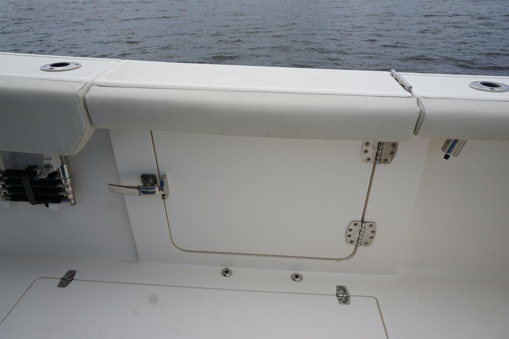 Slide: The Image of 2019 32 Cobia 320 CC SANTIAGO Dive Door - 4411262