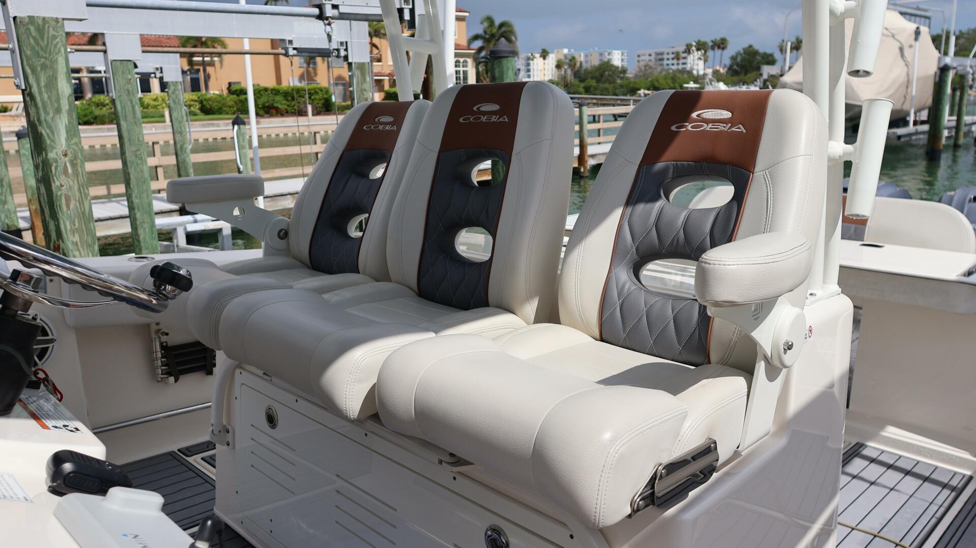 Slide: The Image of Cobia 350 CC 2020 - 5474753