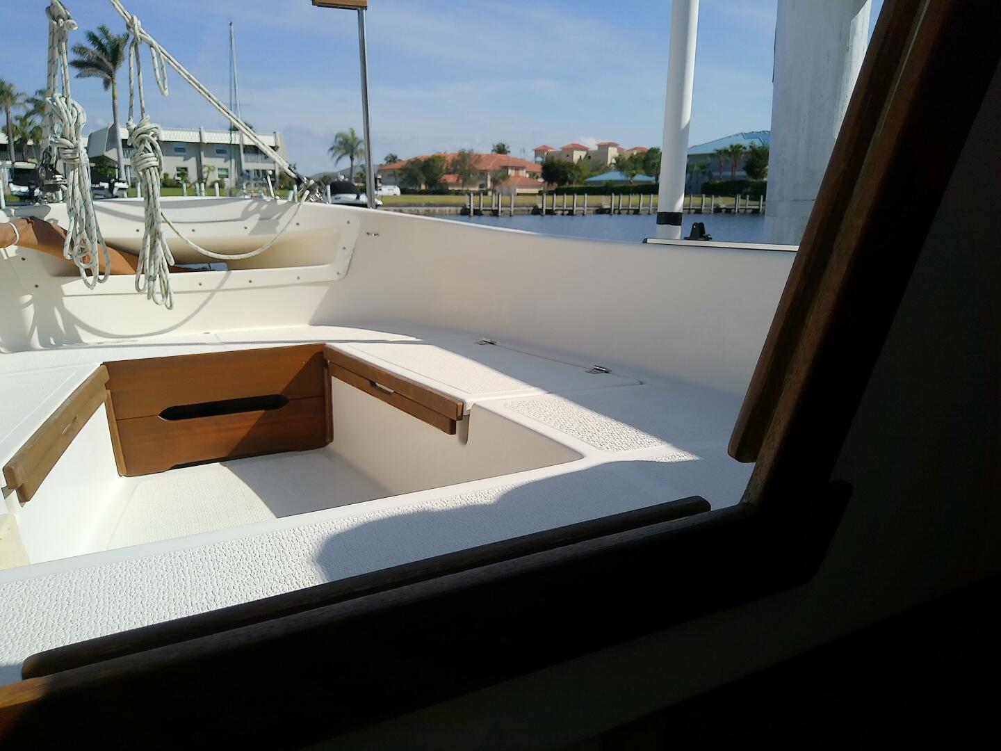 Slide: The Image of Com-Pac Sun Cat 2017 - 5059490