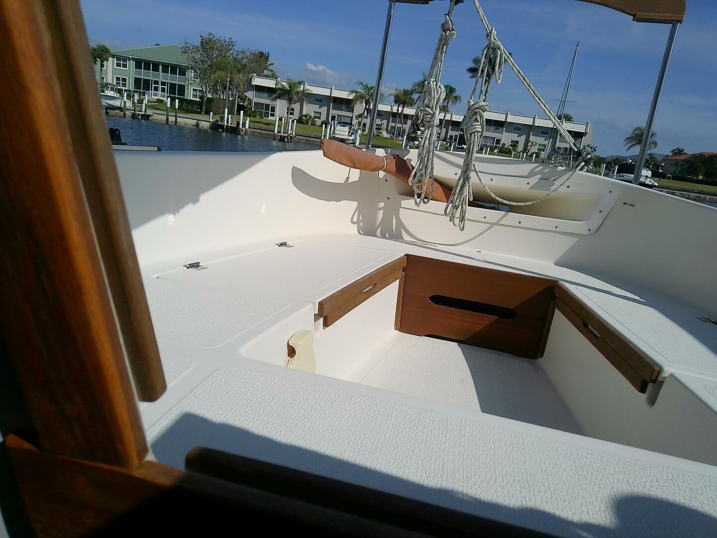 Slide: The Image of Com-Pac Sun Cat 2017 - 5059491