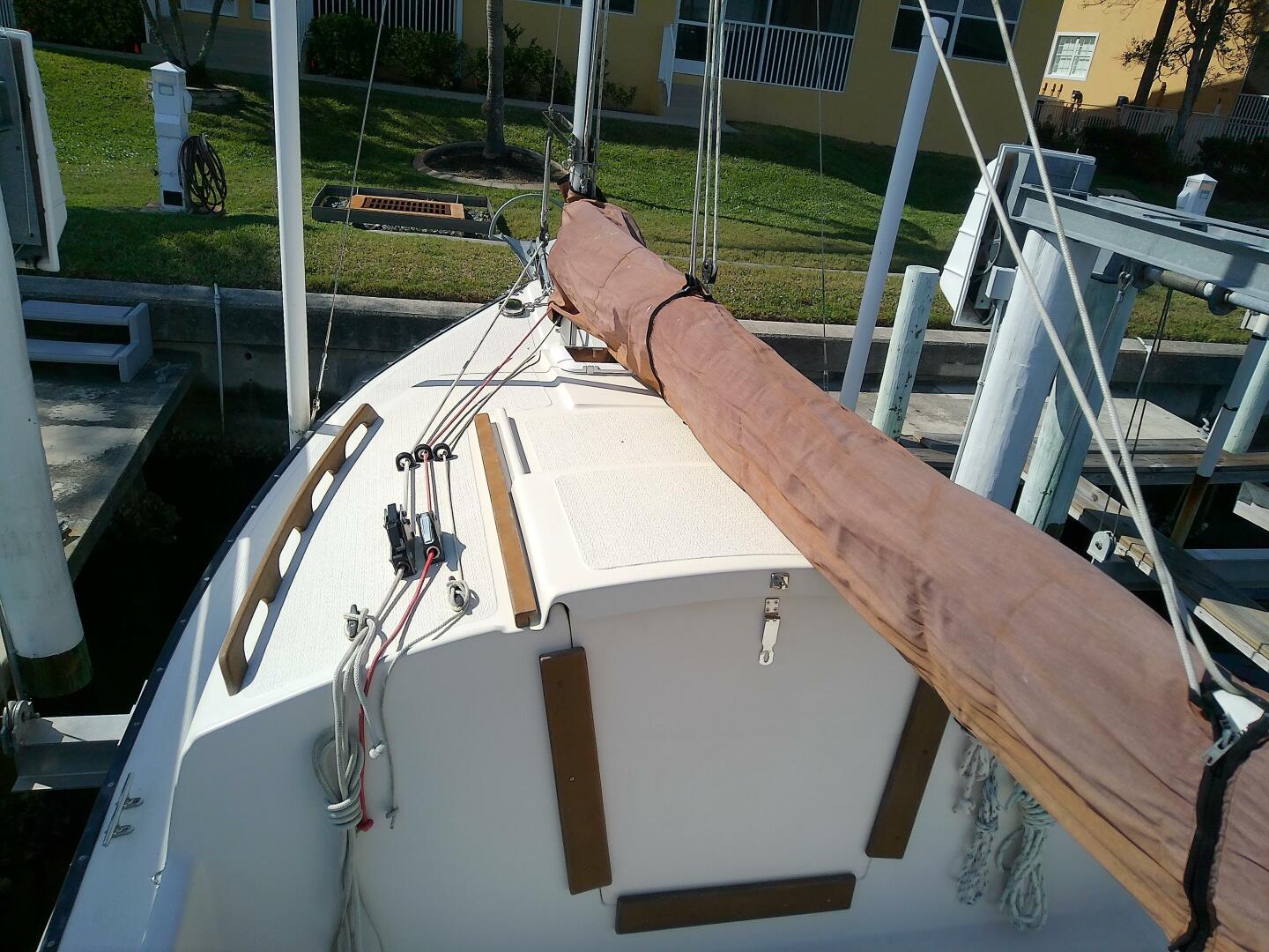 Slide: The Image of Com-Pac Sun Cat 2017 - 5059496