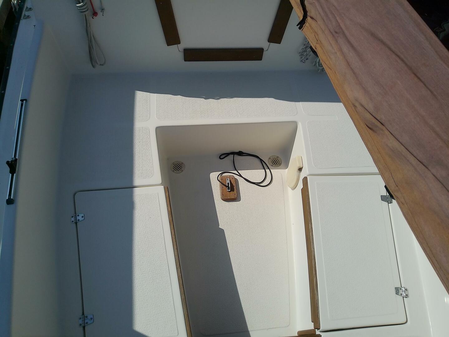 Slide: The Image of Com-Pac Sun Cat 2017 - 5059506