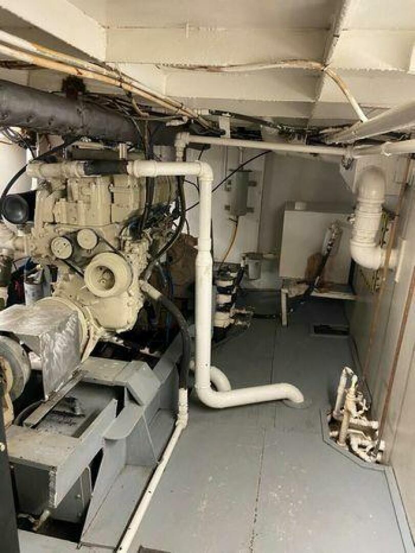 Slide: The Image of Commercial Trawler Freezer Shrimper 1984 - 3975511