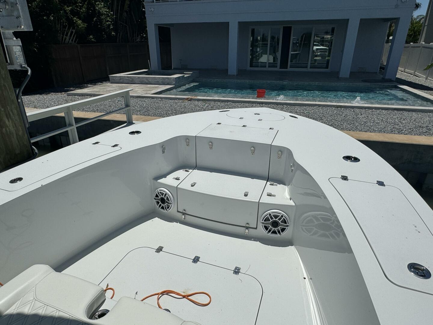 Slide: The Image of Conch 25 Bay 2022 - 4384548