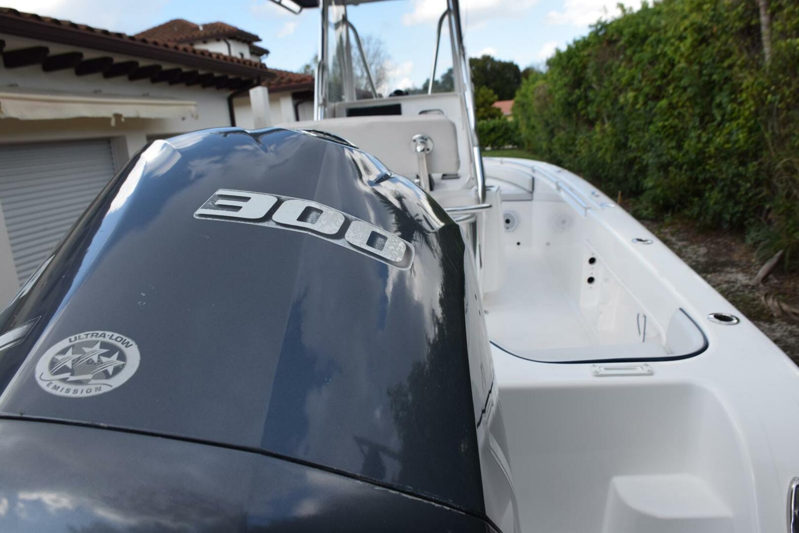 Slide: The Image of 300hp Yamaha 4-Stroke, Fully Serviced    - 5107813