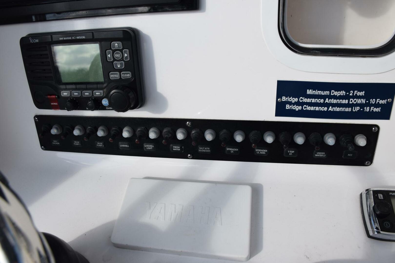 Slide: The Image of Icom VHF, Switch Panel, Glove Box   - 5107816