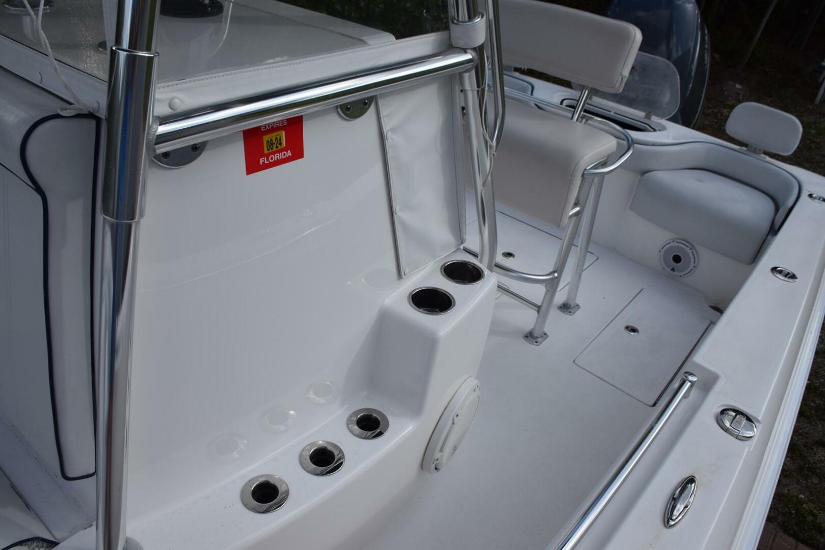 Slide: The Image of Port Side Deck and Aft Molded Seat, Removable Backrest   - 5107820