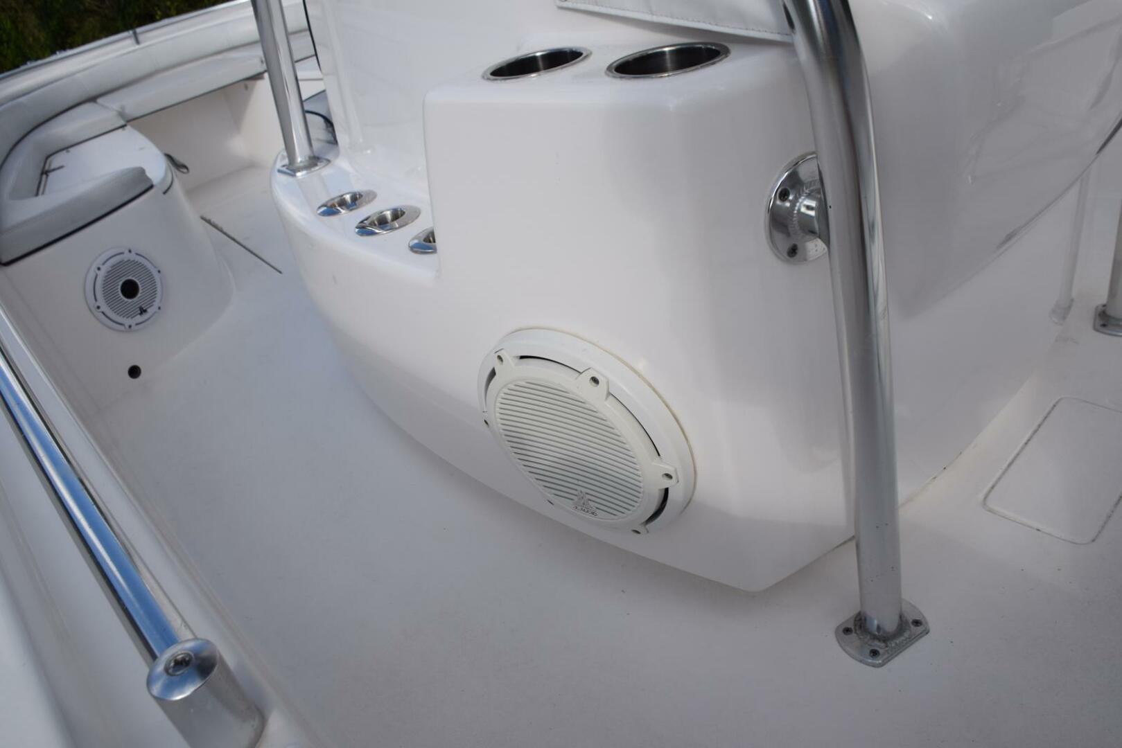 Slide: The Image of Portside of Console, JL Audio Subwoofer   - 5107821