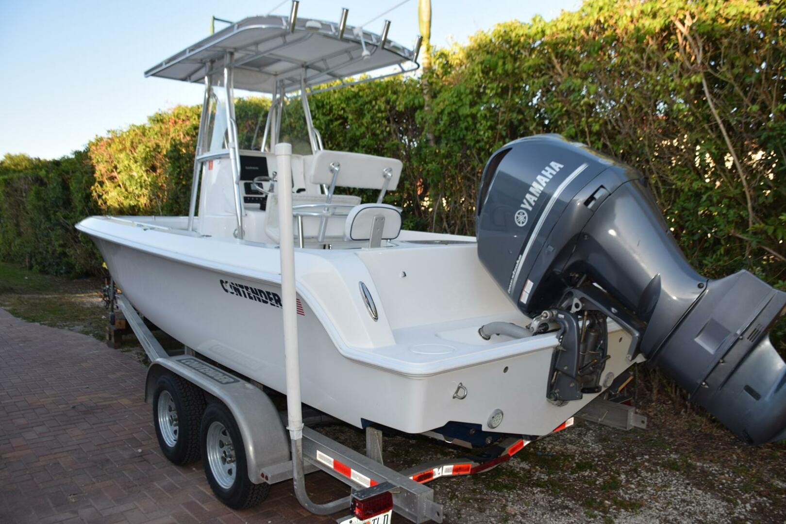 Slide: The Image of 4-Rod Holders On Aft T Top, 24-Inch Gunwale Height Aft   - 5107830