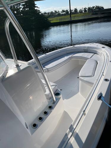 Slide: The Image of Contender 24 Sport Twin 150 2023 - 10