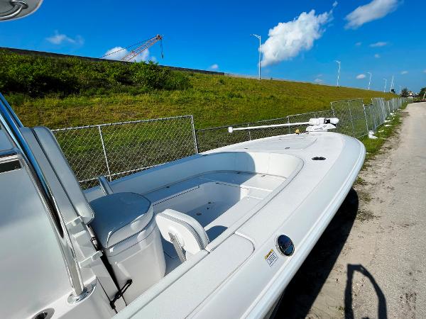 Slide: The Image of Contender 25 Bay 2023 - 4