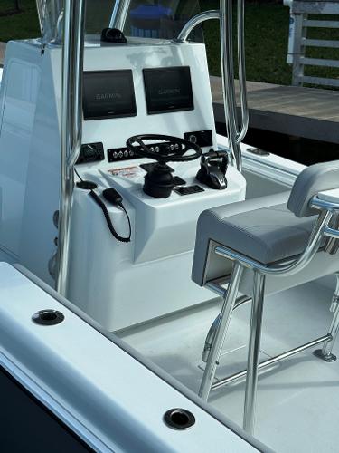 Slide: The Image of Contender 25T Twin 200 2023 - 4