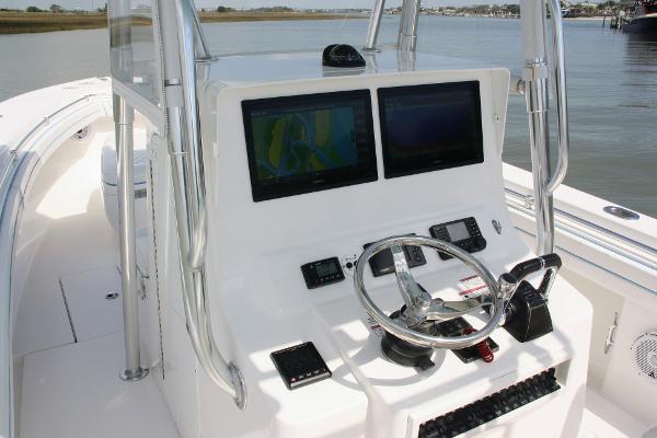 Slide: The Image of 32 Contender 32ST- Helm - 13