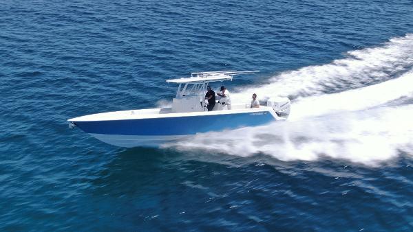 Slide: The Image of Contender 32 ST 2023 - 6