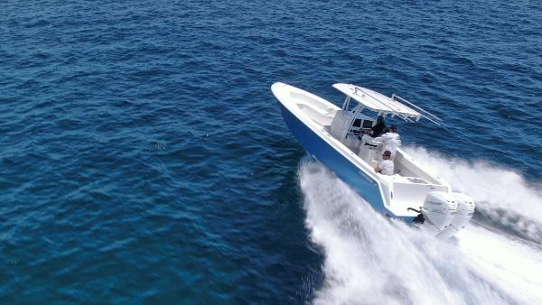 Slide: The Image of Contender 32 ST 2023 - 8