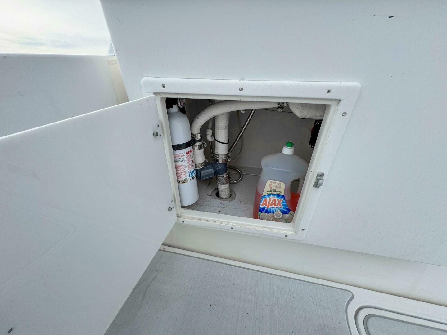 Slide: The Image of Contender 35 Side Console 1997 - 5106395