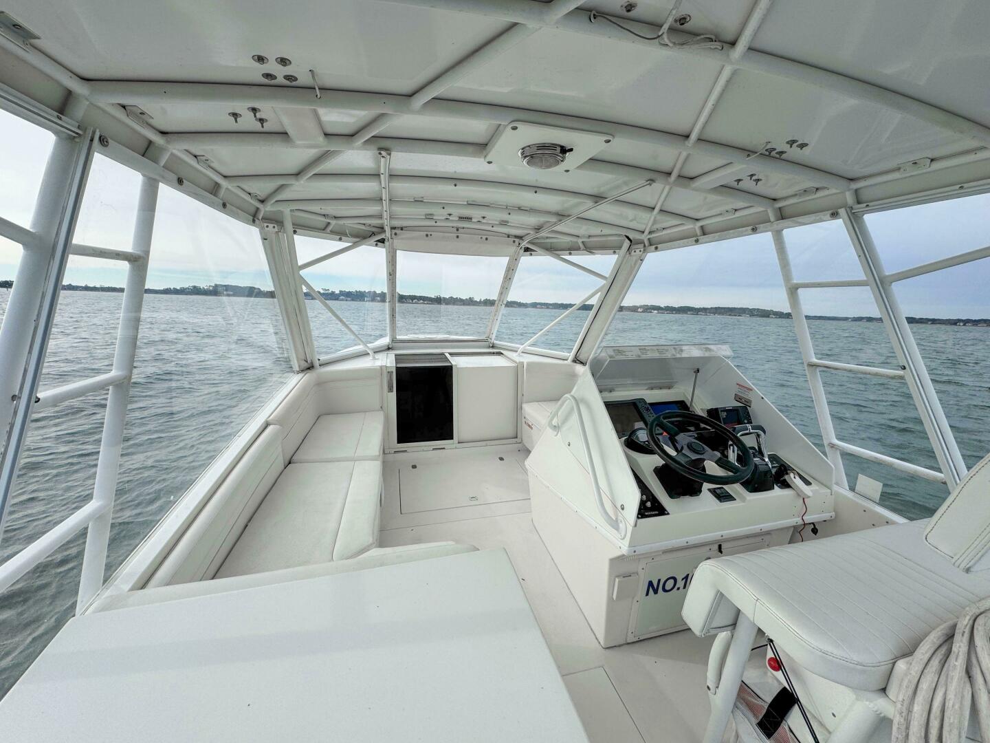 Slide: The Image of Contender 35 Side Console 1997 - 5106396