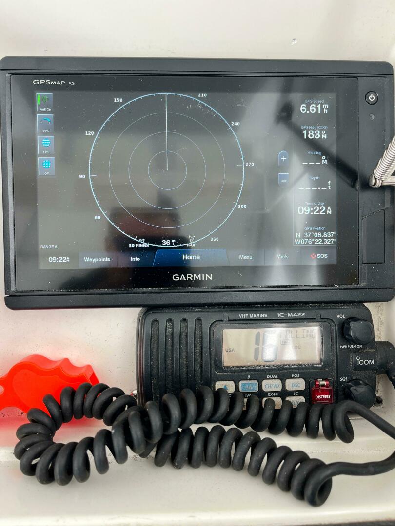 Slide: The Image of Contender 35 Side Console 1997 - 5106405