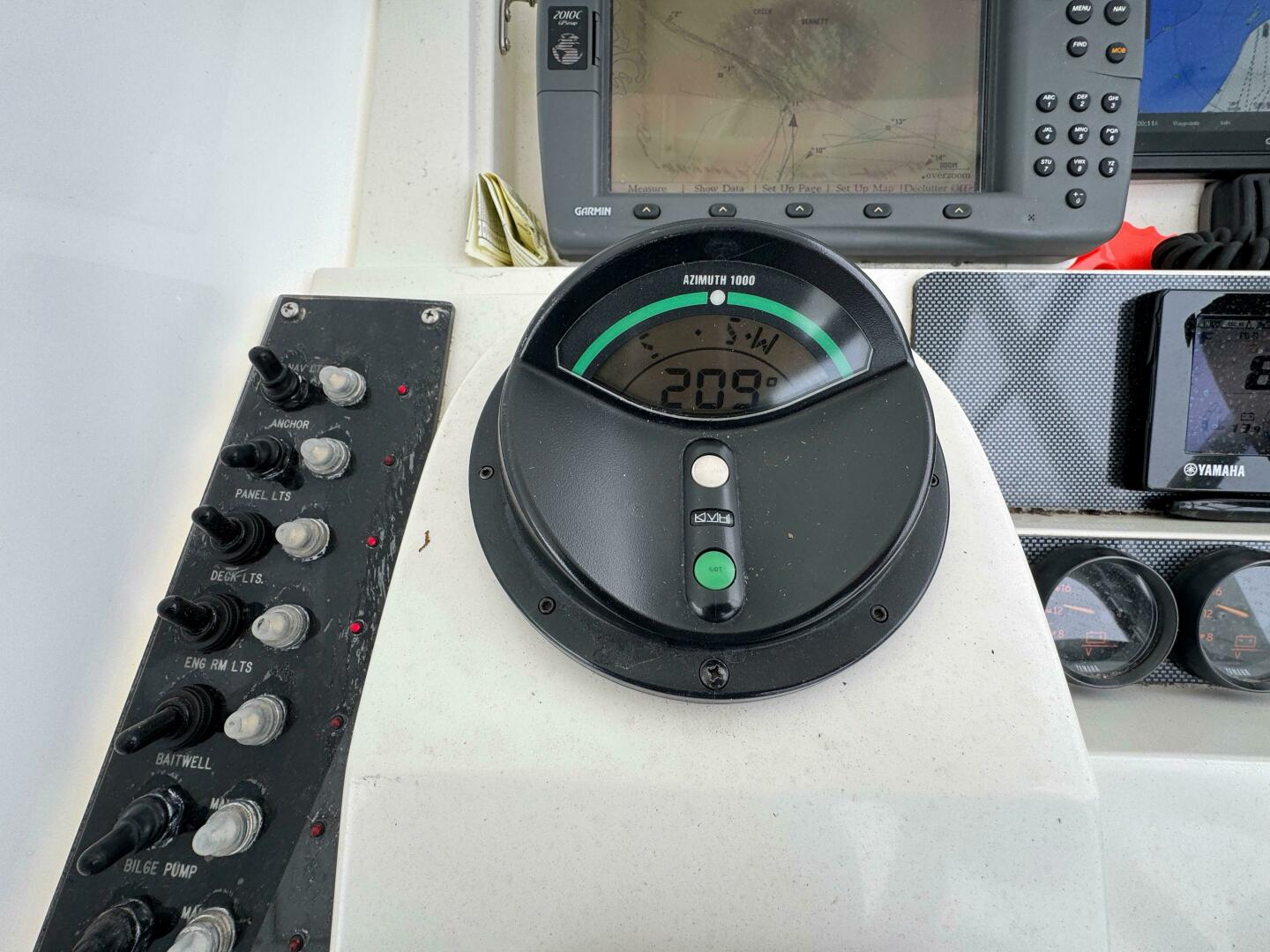 Slide: The Image of Contender 35 Side Console 1997 - 5106406