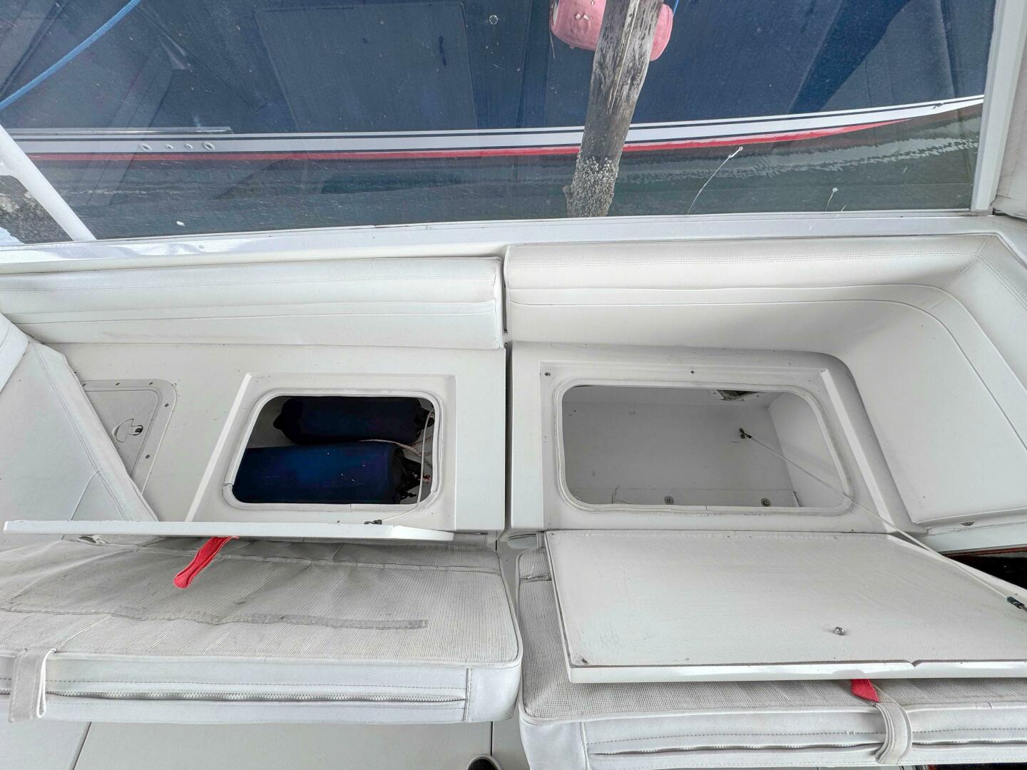 Slide: The Image of Contender 35 Side Console 1997 - 5106412