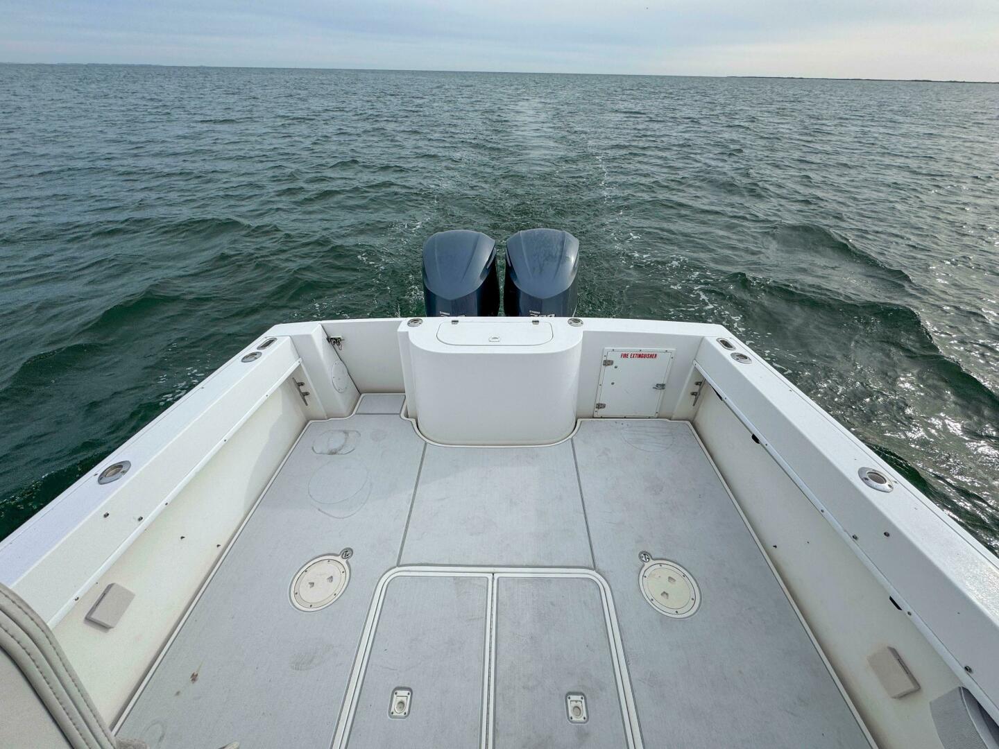 Slide: The Image of Contender 35 Side Console 1997 - 5106384