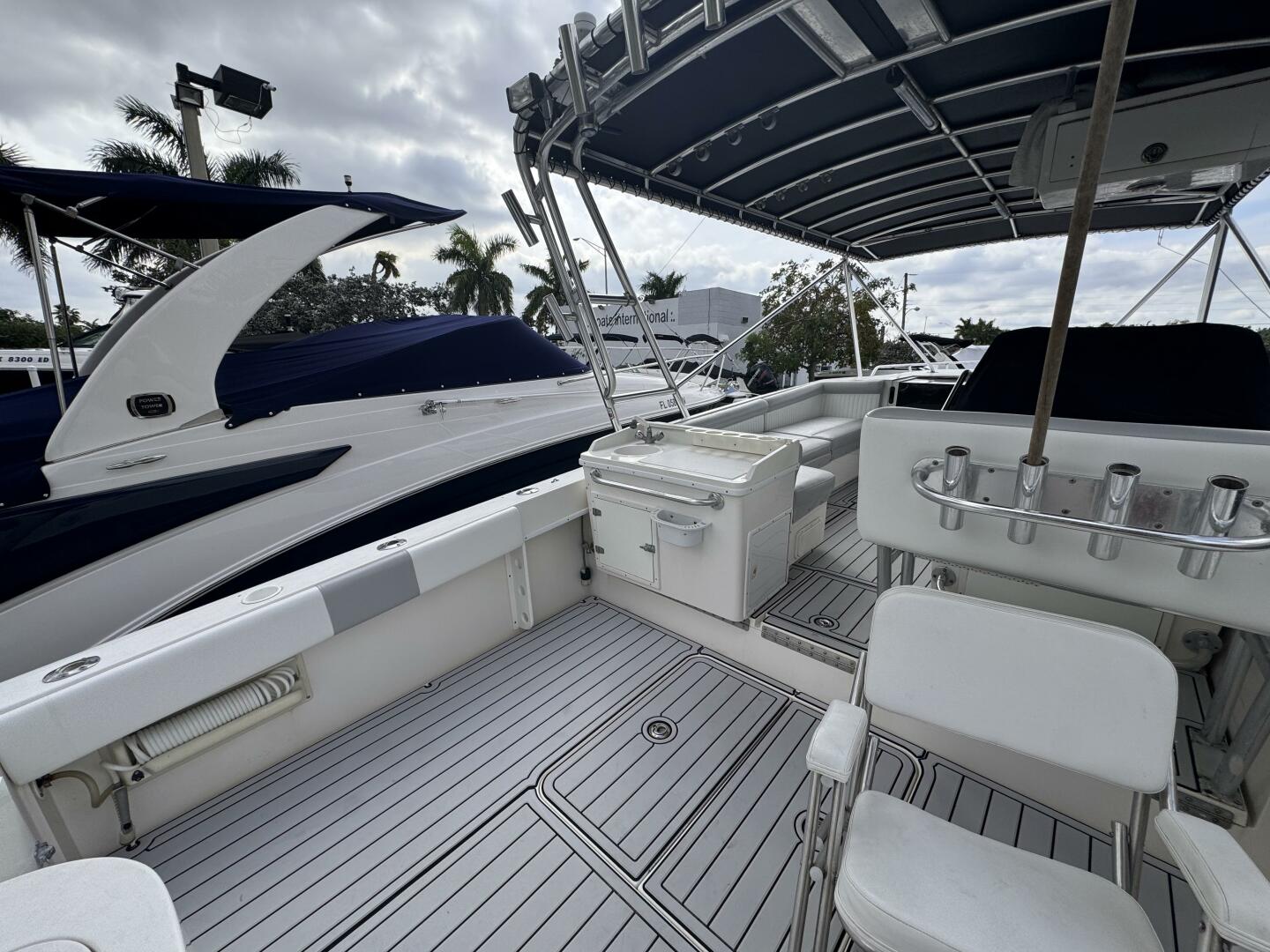 Slide: The Image of Contender 35 Side Console 2004 - 5060228