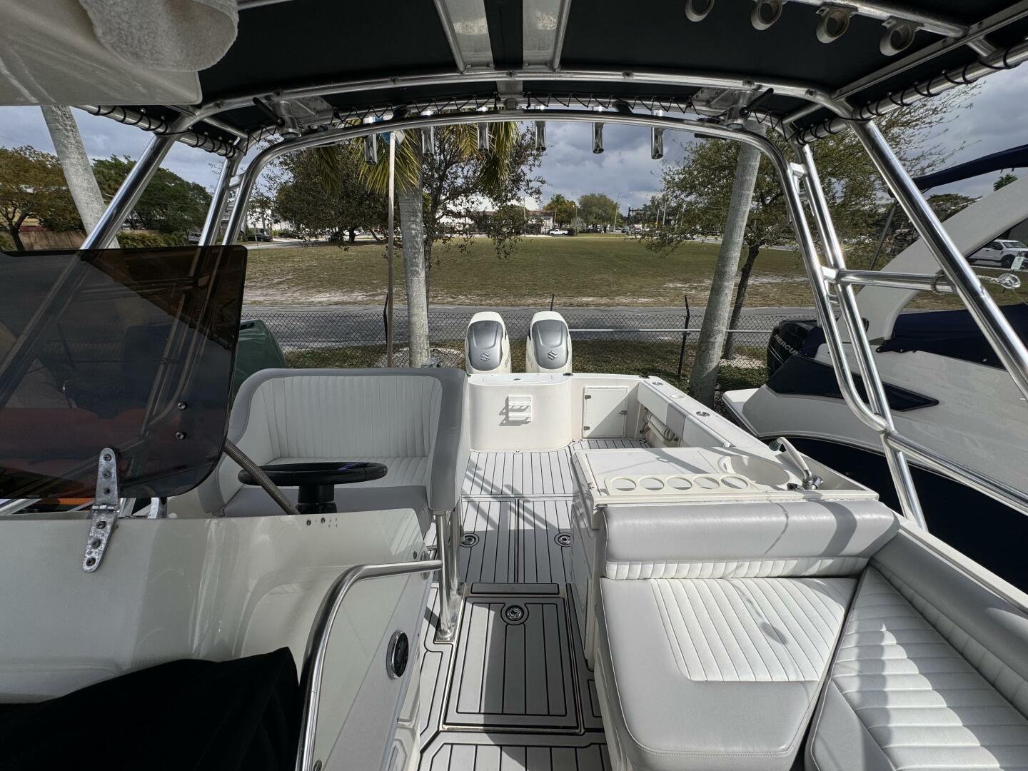 Slide: The Image of Contender 35 Side Console 2004 - 5060233