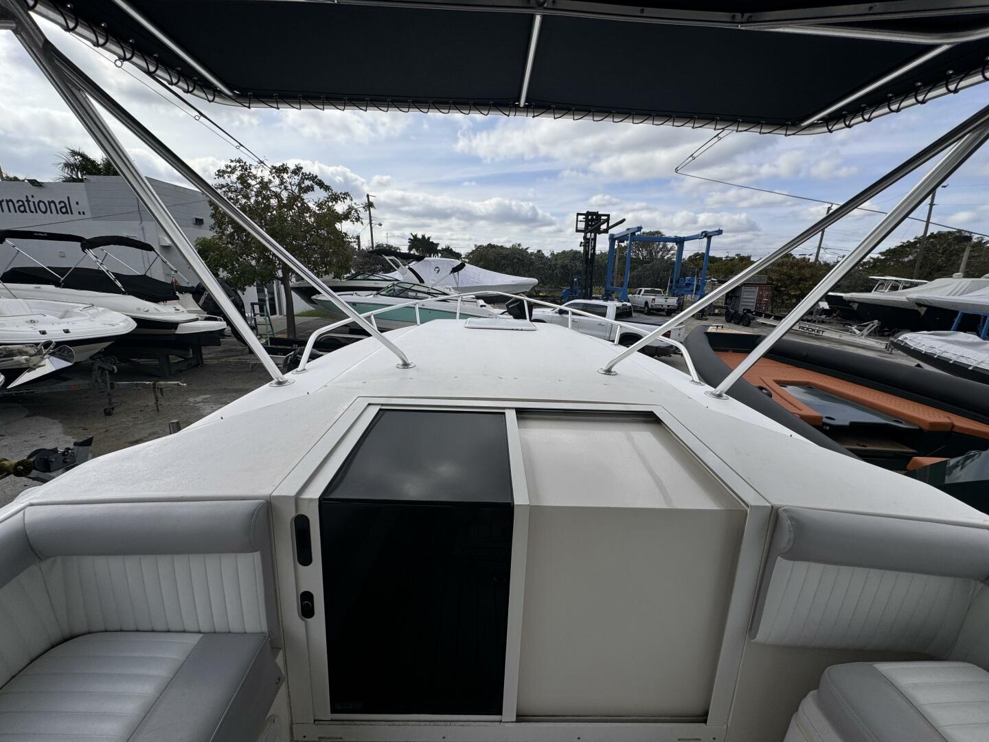 Slide: The Image of Contender 35 Side Console 2004 - 5060235