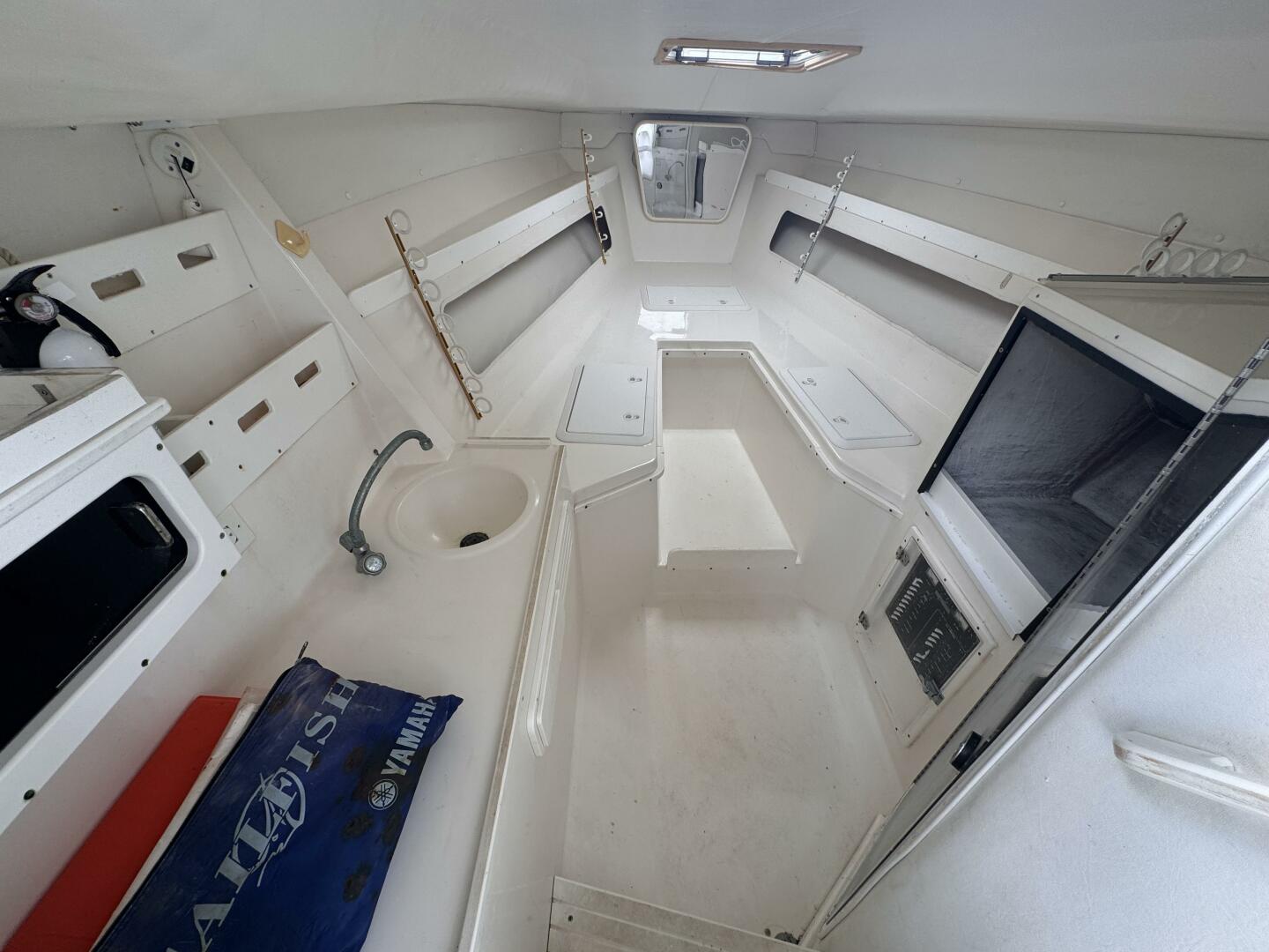 Slide: The Image of Contender 35 Side Console 2004 - 5060236