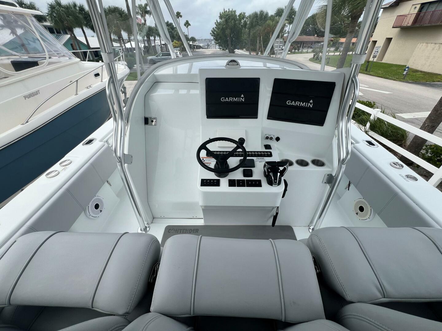 Slide: The Image of Contender 39 - Helm 2022 Contender 39 - 4781356