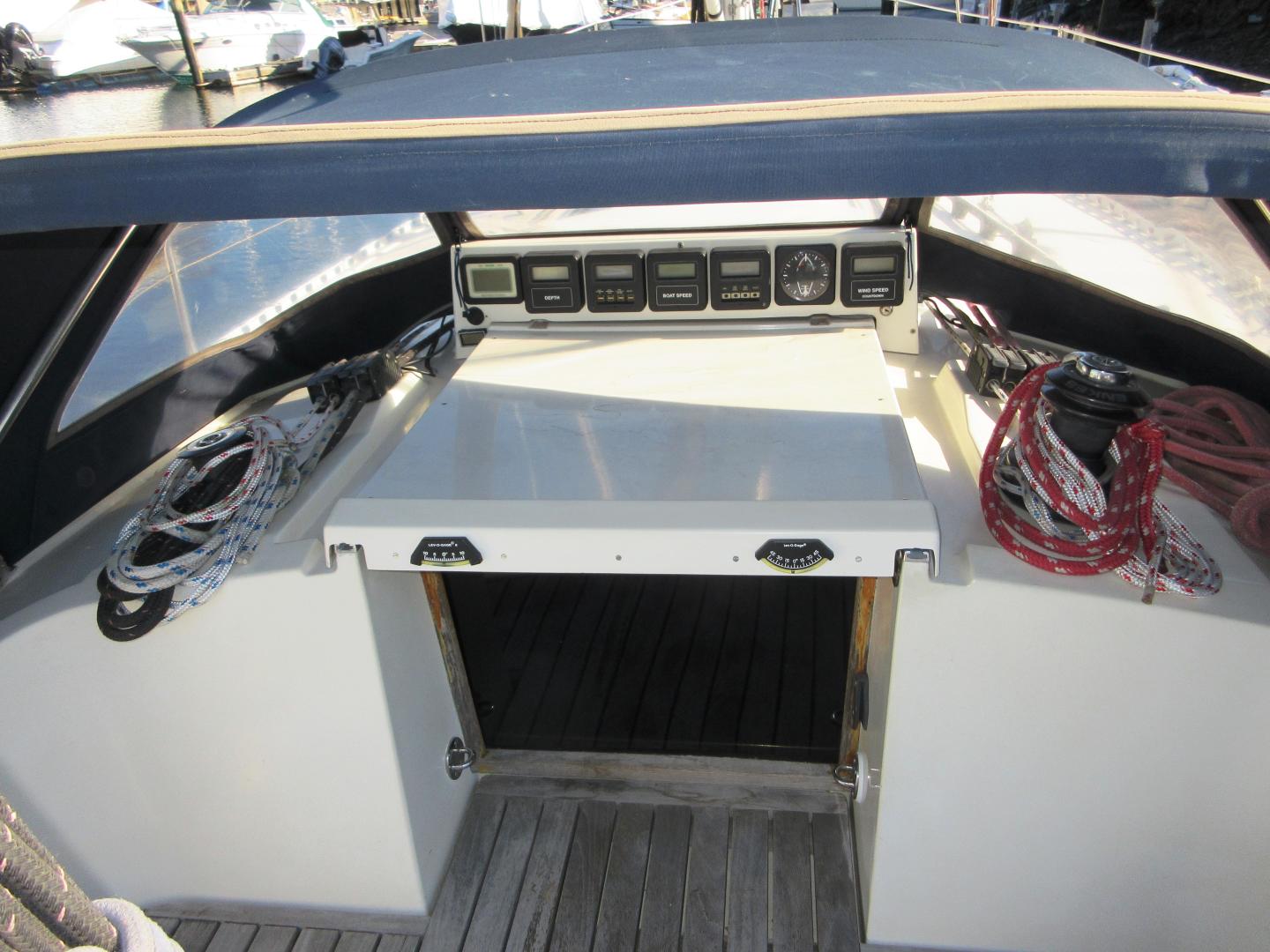 Slide: The Image of Coach Roof, aft - 3517178