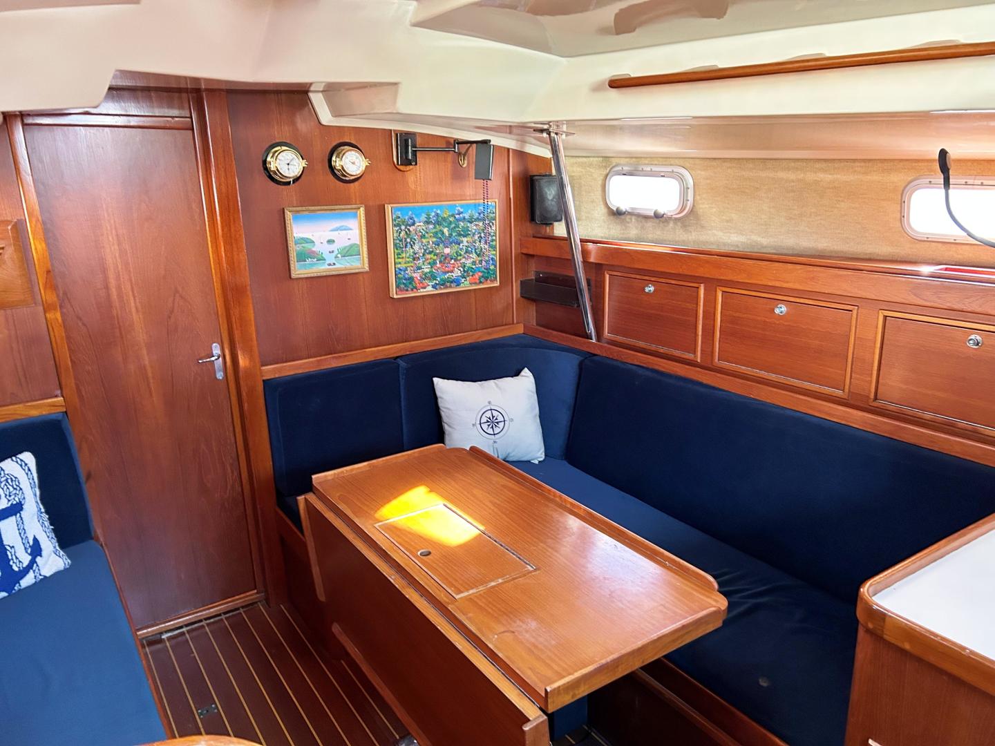 Slide: The Image of Salon, starboard side - 3517183