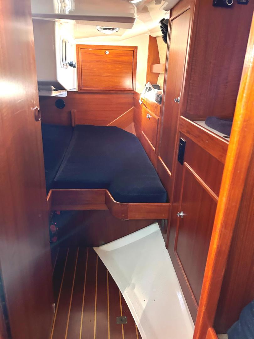 Slide: The Image of Passageway to Aft Cabin - 3517404