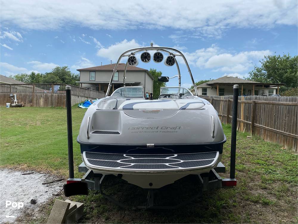 Slide: The Image of Correct Craft Air Nautique 226 TE 2007 - 15531167