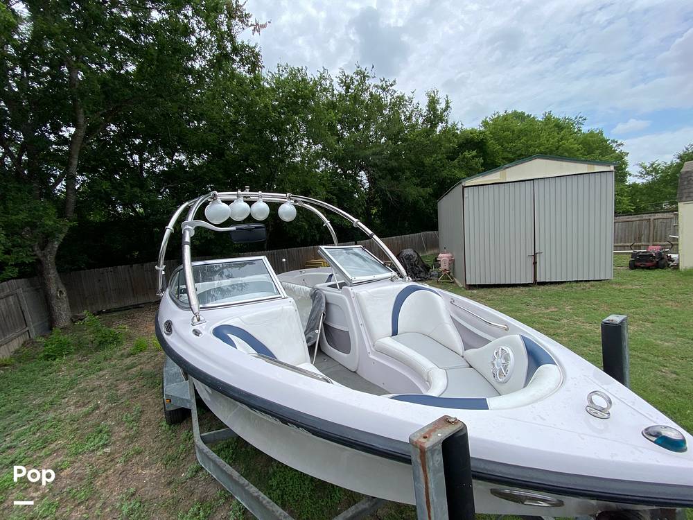 Slide: The Image of Correct Craft Air Nautique 226 TE 2007 - 15531268