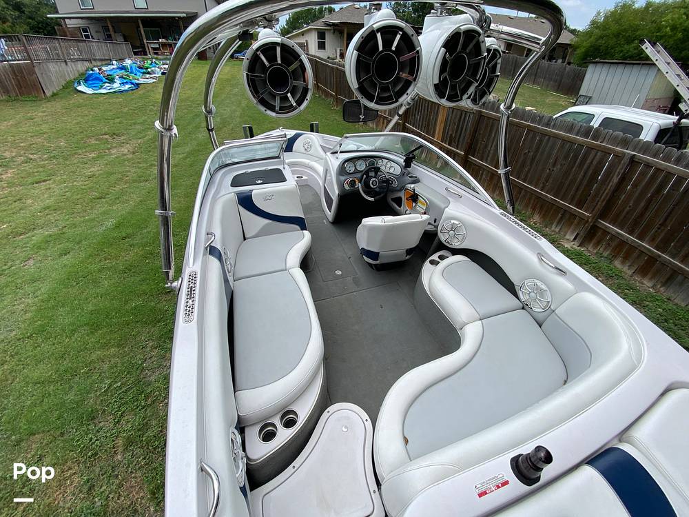 Slide: The Image of Correct Craft Air Nautique 226 TE 2007 - 15531285