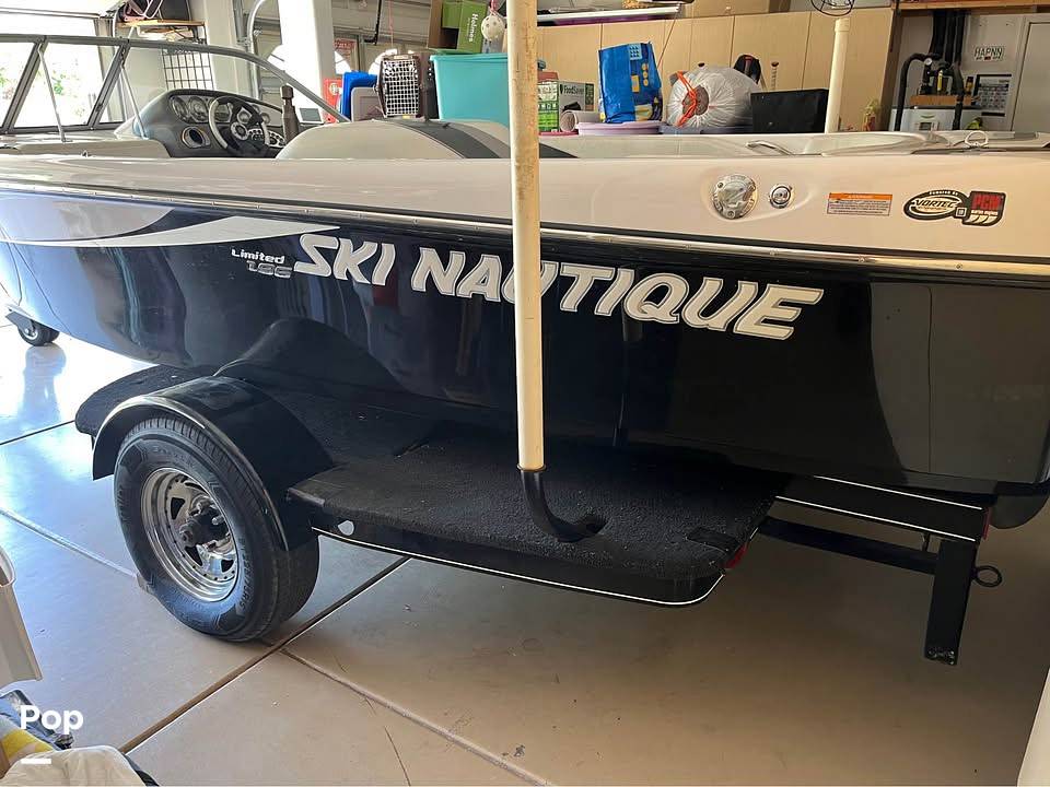 Slide: The Image of Correct Craft Ski Nautique 196 2008 - 15023363