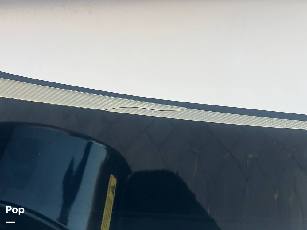 Slide: The Image of Crack In Decal - 15048754